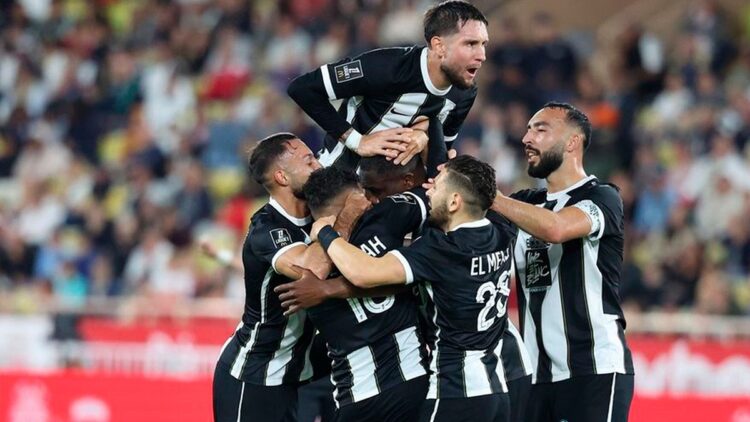 Mónaco cae en casa con Angers y PSG podría seguir escapándose