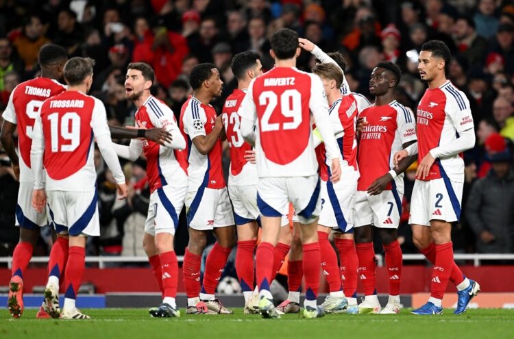 El Arsenal gana al Mónaco y acelera hacia los octavos de la Champions