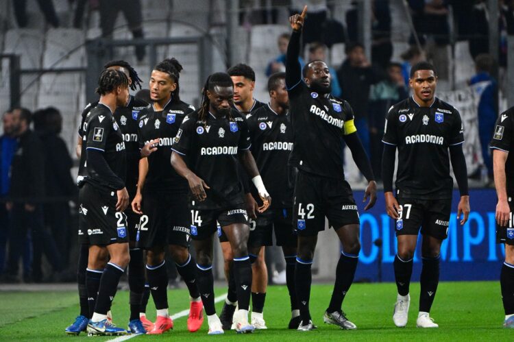 Marsella cae en casa con Auxerre y ve peligrar su segundo puesto