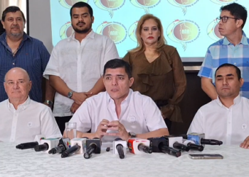 Avicultores a la espera de reunión con el Gobierno ante crisis sectorial y amenazas de sanciones