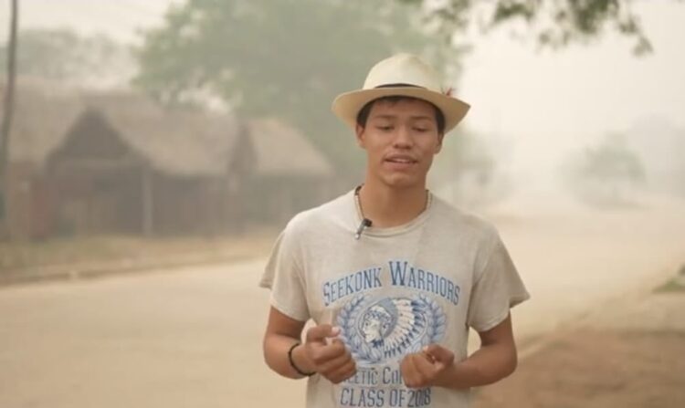 Jóvenes relatan en un microdocumental sus vivencias durante incendios forestales.