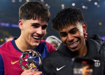 El Barcelona conquista Dortmund impulsado por un providencial Ferran Torres
