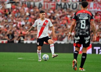 River celebra con gol de Borja y da pelea en la Liga argentina, Boca respira