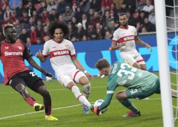 Bayer Leverkusen choca con el muro del Stuttgart (0-0)