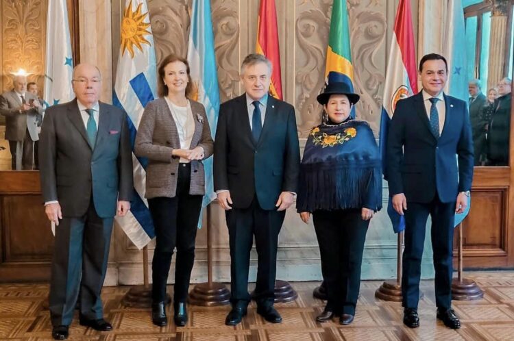 Bolivia participa de su primera reunión del Mercosur como miembro pleno