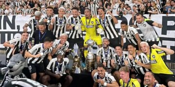 Tras la Libertadores, Botafogo gana su primera liga de Brasil en casi treinta años