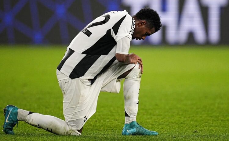 Juventus confirma la grave lesión de rodilla del colombiano Cabal