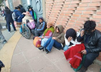 Esperan su turno para la evaluación médica