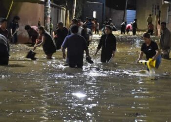 Defensa Civil inicia limpieza en Colcapirhua tras desborde de río