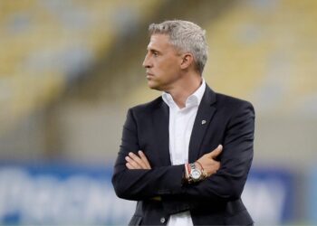 El argentino Hernán Crespo cesado como técnico del Al Ain de Emiratos Árabes