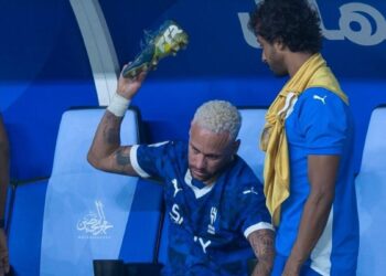 Neymar estará entre cuatro y seis semanas de baja por lesión muscular