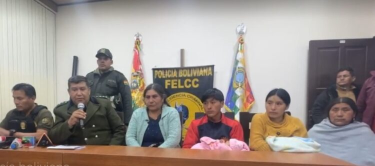La bebé Luna fue entregada a su familia.