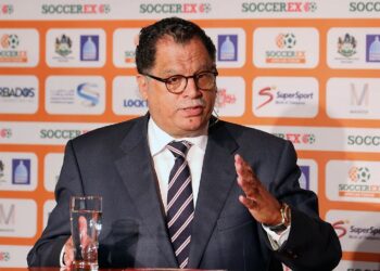 El presidente de la Federación Sudafricana de Fútbol es arrestado por fraude