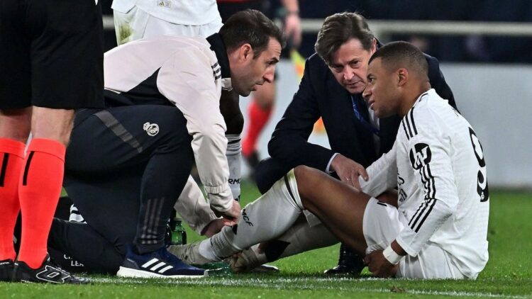 Mbappé sufre una lesión en su muslo izquierdo