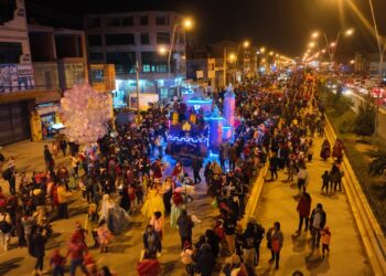 Desfile navideño de El Alto generó movimiento económico de Bs 19,5 millones.