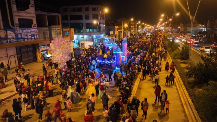 Desfile navideño de El Alto generó movimiento económico de Bs 19,5 millones.