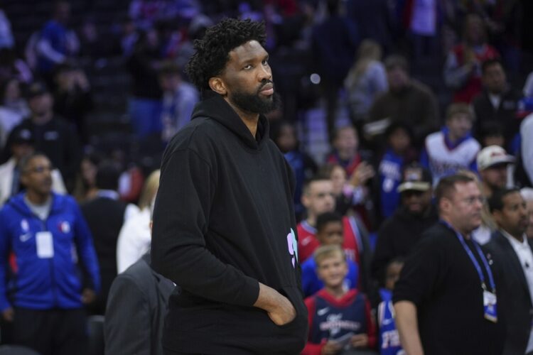 La NBA investiga un altercado de Embiid con un periodista