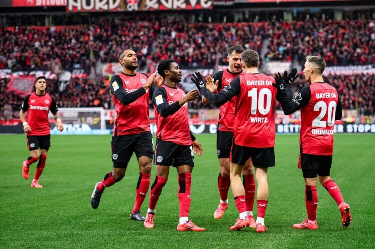 Bayer Leverkusen destroza 5-1 al Friburgo con cuatro goles de Schick
