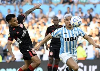 Racing cae ante Estudiantes y se aleja del título en la Liga argentina