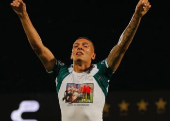 Uruguayo Fagúndez detona reacción del Santos y dedica gol a Izquierdo en México