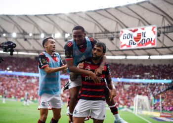 Flamengo vence por 3-1 al Mineiro en la ida de la final de la Copa de Brasil