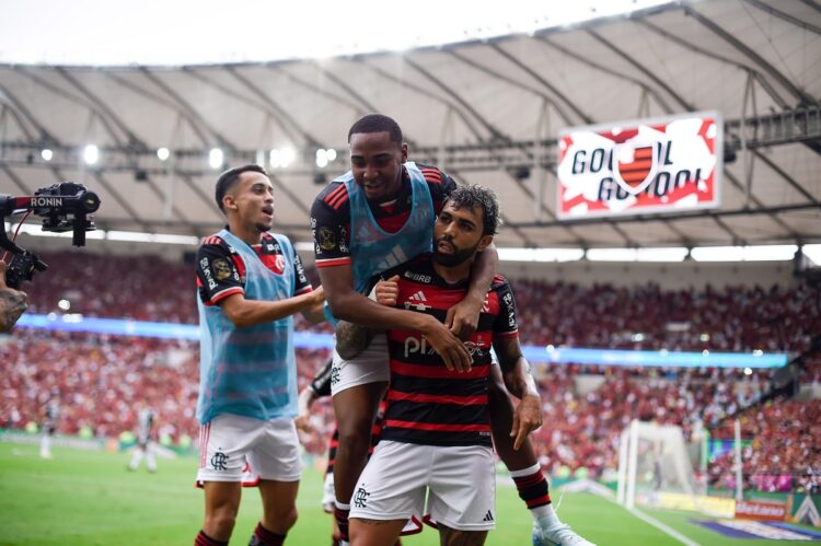 Flamengo vence por 3-1 al Mineiro en la ida de la final de la Copa de Brasil