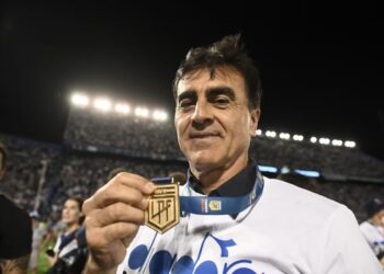 Quinteros, DT de Vélez: ‘Estos chicos pelearon para no descender y hoy son campeones’