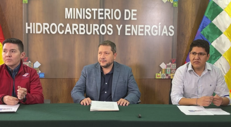 El Gobierno asegura la regularización en la provisión de combustibles hasta el fin de semana