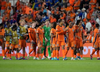 Países Bajos cumple con 5-2 ante Bosnia en la Liga de Naciones