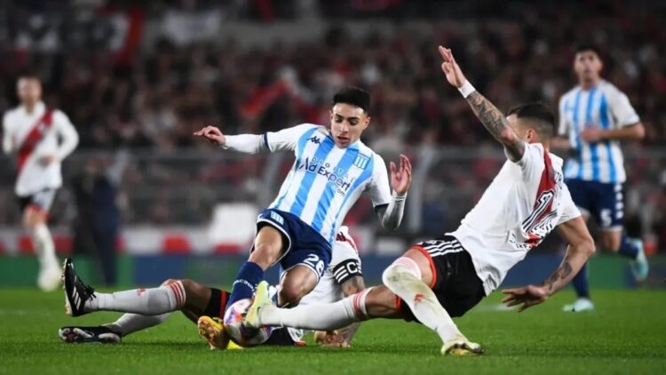 Racing le gana clásico a River; Boca se va silbado de la Liga argentina
