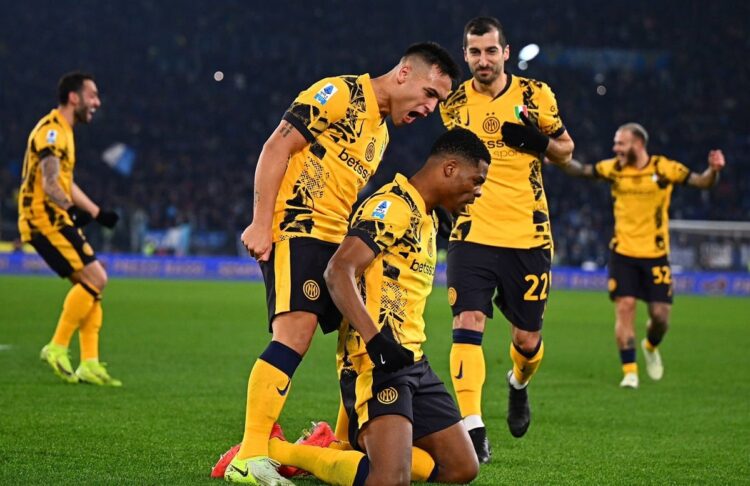 El Inter endosa un ‘set’ a la Lazio y sigue a tres puntos del Atalanta