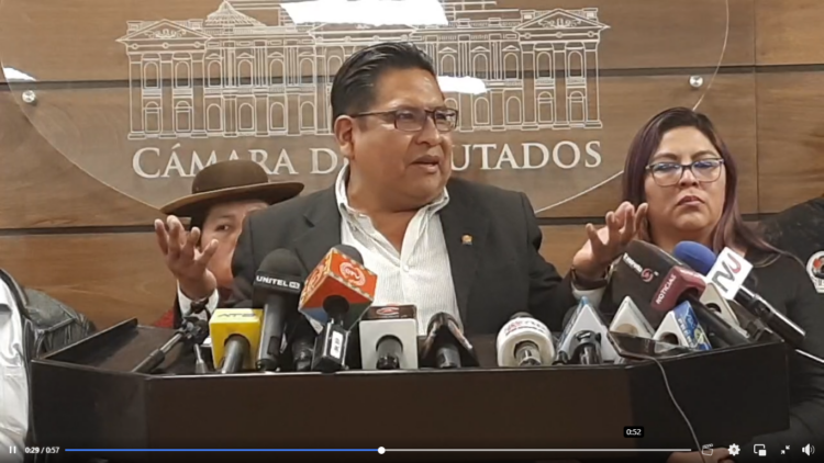 Jauregui dice que proyecto de ley de escaños debe ser reactivado por algún diputado o el TSE