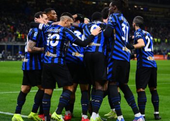 El Inter gana al Como de Cesc y se mantiene a la estela de Atalanta