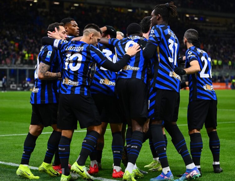 El Inter gana al Como de Cesc y se mantiene a la estela de Atalanta
