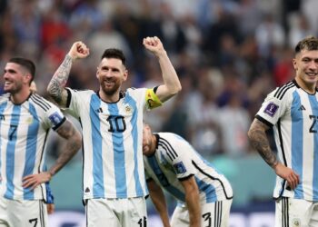 Messi lidera lista argentina para duelos contra Paraguay y Perú