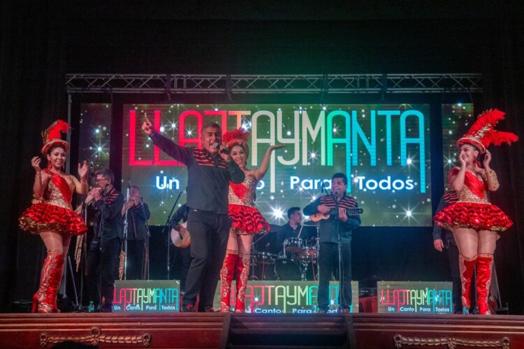 llajtaymanta_grupo.jpg
