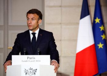 macron.jpg