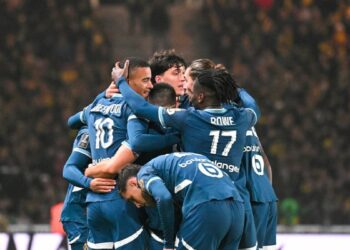 Marsella se alza al segundo puesto tras vencer en Nantes