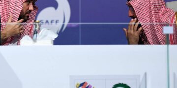 El Mundial 2034 en Arabia Saudita ‘pone vidas en peligro’, alertan ONG y aficionados