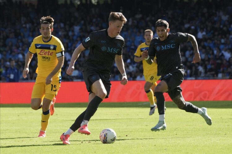 Napoli e Inter, pulso estelar con el liderato en juego
