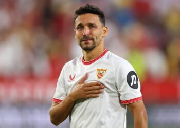Jesús Navas, una visita al Bernabéu para colgar las botas