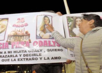 Odalys Vaquiata, de 28 años, es madre de un niño. Su familia no pierde la fe de encontrarla.