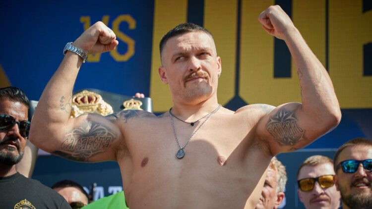 Usyk, primer campeón absoluto de los pesos pesados en 25 años