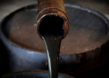 El petróleo sube tras datos de inflación en EEUU
