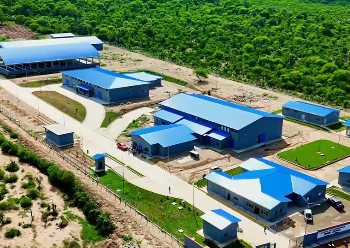 Arce informa que la planta de bioinsumos en Pampa Grande ya tiene un 87% de avance físico