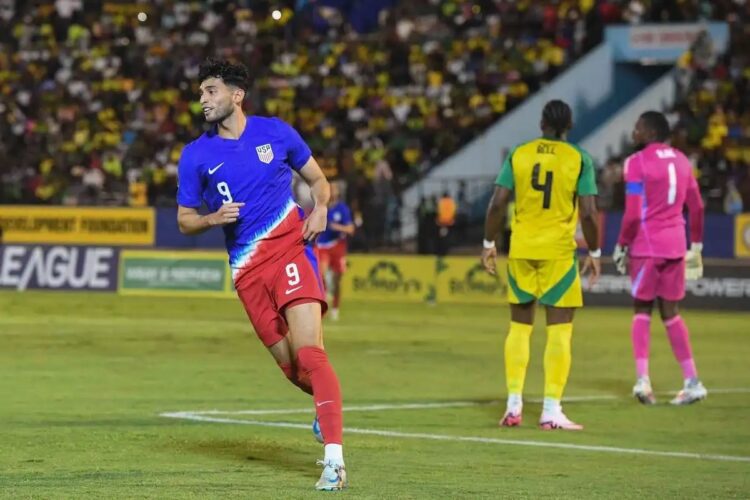 Pochettino logra primer triunfo para Estados Unidos en competencia oficial