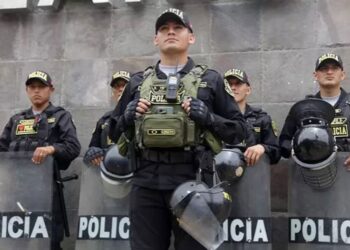 policias_peru.jpg