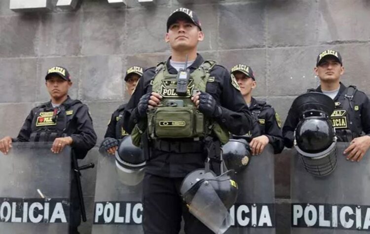 policias_peru.jpg