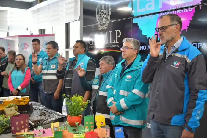 Los funcionarios censurados fueron posesionados nuevamente por el alcalde Arias.