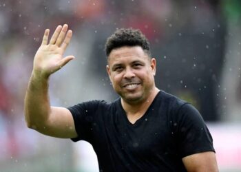 Ronaldo buscará la presidencia de la CBF y anuncia pronta venta del Valladolid